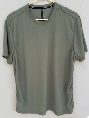 On Running Green T-Shirt in Medium